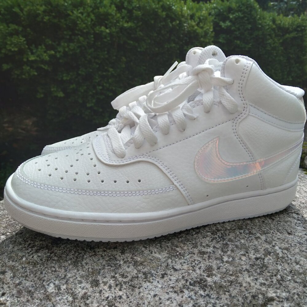 **ONE OF A KIND** women's 6.5 NIKE COURT VISION